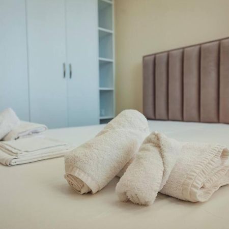 Luxury Apartment At Myslym Shyri Tirana Zewnętrze zdjęcie