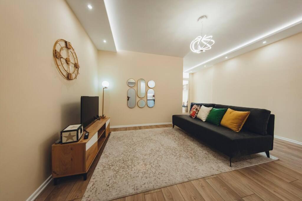 Luxury Apartment At Myslym Shyri Tirana Zewnętrze zdjęcie